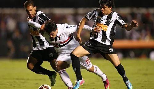 在此引领下 在此引领下